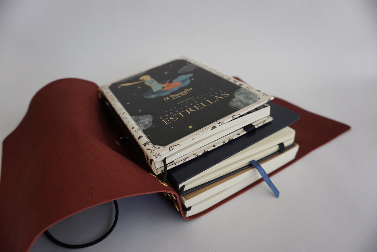 Costura funda de cuero